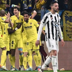 Gerard y Pau marcan el penalti de Riquelme en Turín