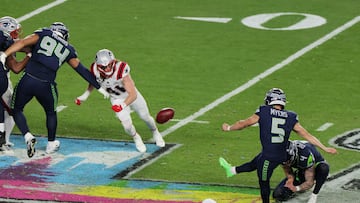 Football - NFL - Super Bowl LX - New England Patriots v Seattle Seahawks - Levi's Stadium, Santa Clara, California, United States - February 8, 2026 Seattle Seahawks' Jason Myers scores a field goal REUTERS/Carlos Barria