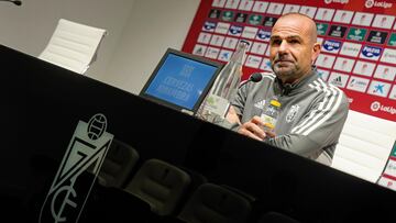 Paco López en una rueda de prensa.