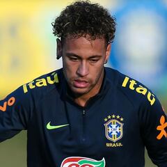 Great players have to play here - Real Madrid's Marcelo continues Neymar courtship