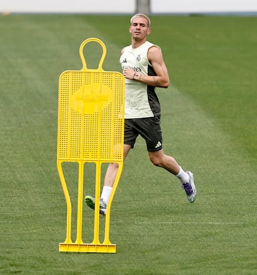 Franco Mastantuono durante el entrenamiento. 