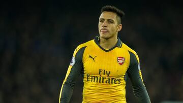 PP15 LIVERPOOL (REINO UNIDO), 13/12/2016.- El jugador de Arsenal Alexis S&aacute;nchez gesticula ante el Everton, durante un partido correspondiente a la Liga Premier inglesa disputado en el Goodison Park de Liverpool hoy, 13 de diciembre de 2016. EFE/PETER POWELL
 SOLO USO EDITORIAL/Prohibido su uso con v&iacute;deo o textos sin autorizar, lista de equipos, logos de clubes o emisiones en directo. Publicaci&oacute;n online limitada a 75 im&aacute;genes sin emular v&iacute;deo. No usar en casas de apuestas ni publicaciones de clubes o jugadores.