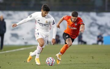 Marco Asensio in action for Real Madrid against Shakhtar Donetsk.