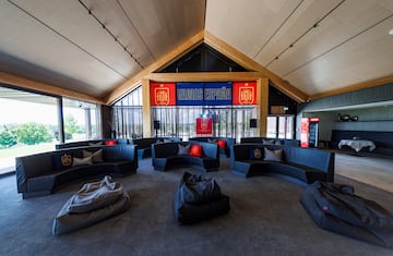 El hotel Der Oschberghof es el campamento base de la selección española. 