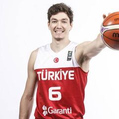 Así es Cedi Osman, la esperanza turca: de anunciar champú a compartir vestuario con LeBron