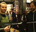 Andre De Grasse inauguró tienda deportiva en Santiago