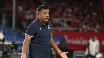 César Farías en un partido de América de Cali.