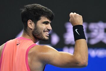 El tenista español ha ganado, con remontada incluida, al italiano Jannik Sinner por 7-6, 4-6 y 7-6.