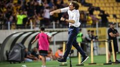 El "plan Forlán" que preocupa a Colo Colo en la Copa Libertadores