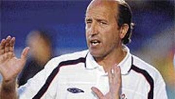 <B>MOTIVADO</B>. Lotina espera debutar con victoria en su primer partido en competición europea frente al Odense.