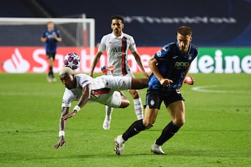 Atalanta de Bérgamo y el París Saint Germain se enfrentaron por los cuartos de final de la Champions League en el Estadio da Luz en Lisboa.