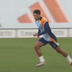 Real Madrid training dazzles with explosive fireworks: Mbappé, Bellingham, and Vinicius steal the show!