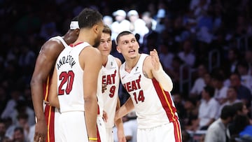 MIAMI, FLORIDA - APRIL 28: Tyler Herro #14 of the Miami Heat speaks to teammates during the first quarter against the Cleveland Cavaliers in Game Four of the Eastern Conference First Round NBA Playoffs at Kaseya Center on April 28, 2025 in Miami, Florida. NOTE TO USER: User expressly acknowledges and agrees that, by downloading and or using this photograph, User is consenting to the terms and conditions of the Getty Images License Agreement. Megan Briggs/Getty Images/AFP (Photo by Megan Briggs / GETTY IMAGES NORTH AMERICA / Getty Images via AFP)
