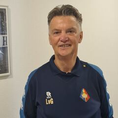 Van Gaal será entrenador de segunda división el viernes