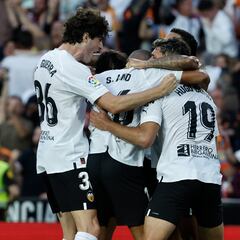 El descuento salva al Valencia