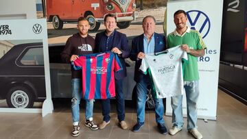 Agustín Lasaosa, junto a Sergi Enrich y Diego González, en un acto publicitario.