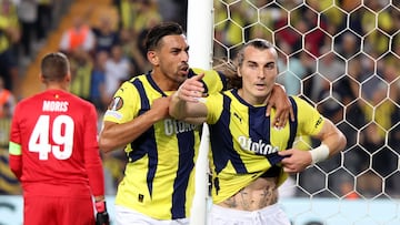 Caglar Soyuncu celebra un gol