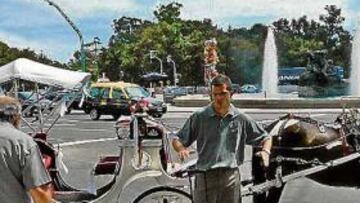 <b>EN BUENOS AIRES. </b>Franco, discutiendo por una fotografía.
