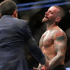 CM Punk ganó 3.000 dólares por segundo en su debut en la UFC