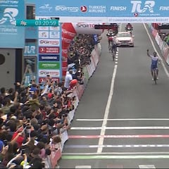 Bevin, nuevo líder en Turquía