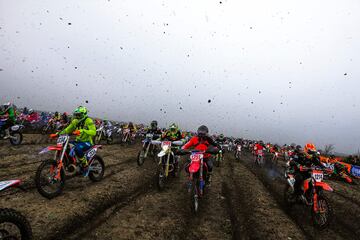 El Gotland Grand National es la carrera de endura más grande del mundo con con 3300 pilotos participando este fin de semana. Se disputa en la isla de Gotland, una isla de Suecia situada en el mar Báltico, al este de la península Escandinava y al norte de Polonia.