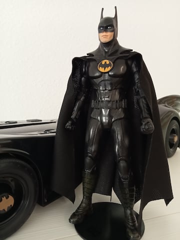 Batman de Michael Keaton y Ben Affleck en The Flash por McFarlane Toys