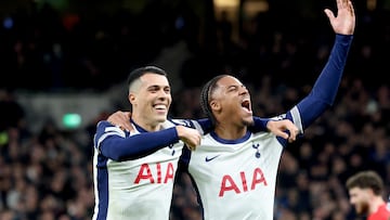 Wilson Odobert scores his first Spurs goals as the Premier League team overturn a first-leg deficit to reach the quarterfinals.