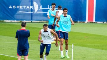 Kylian MBAPPE of Paris Saint Germain (PSG), Hugo EKITIKE of Paris Saint Germain (PSG) and VITINHA of Paris Saint Germain (PSG) during the training and Press Conference of Paris at Camp des Loges on August 4, 2022 in Paris, France. (Photo by Hugo Pfeiffer/Icon Sport via Getty Images)