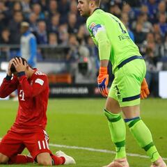 Así fue el penalti que generó James y el segundo del Bayern