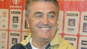 Radomir Antic renueva como seleccionador serbio hasta la Eurocopa de 2012