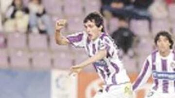 <b>GOLES.</b> Llorente debe crear peligro en Elche.