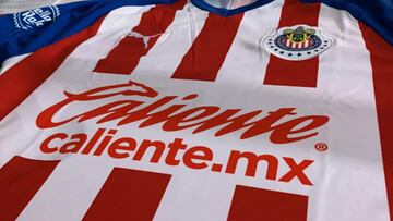 Chivas vuelve a tener patrocinio en el pecho y ahora luce Caliente