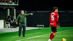 Sergio González inculca “alegría” y gana en su redebut