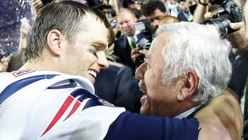 Tom Brady y Robert Kraft, inseparables en los New England Patriots y ahora socios en la UFC.