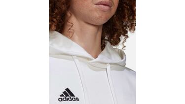 Chollo del día: una sudadera blanca de Adidas con capucha por menos de 28 euros