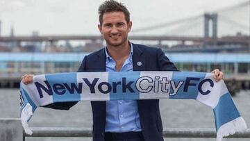 Frank Lampard posa ya con la bufanda del New York City