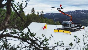 Unrailistic 2.0 de Jesper Tjäder es el vídeo de freeski más increíble jamás visto