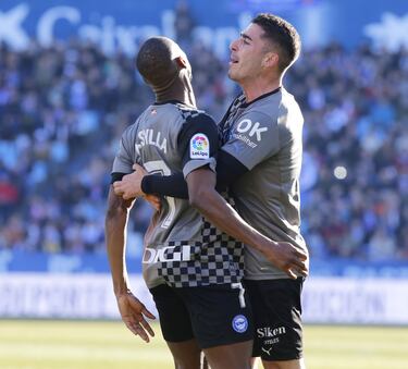 Toni Moya es el protagonista de la jornada. El centrocampista estuvo omnipresente en la goleada ante el Zaragoza siendo partícipe de los dos primeros goles de su equipo. En el primero, sirvió un balón en bandeja a la cabeza de Sylla; y en el segundo, marcó tras una buena jugada combinativa, en la que además, quebró a Jair Amador.