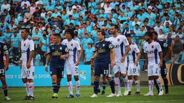 Cristal bate a Alianza Universidad y sigue en la pelea