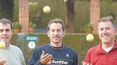 <b>EL TRÍO. </b>Josep Perlas, Jordi Arrese y Juan Bautista Avendaño, el G-3 que ganó la Copa Davis 2004 en Sevilla.