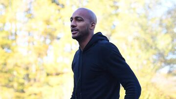 France&#039;s midfielder Steven Nzonzi  arrives in Clairefontaine en Yvelines on November 6, 2017, as part of the team&#039;s preparation for the friendly football match against Wales and Germany.  / AFP PHOTO / FRANCK FIFE
 PUBLICADA 29/11/47 NA MA22 1COL
 PUBLICADA 06/12/17 NA MA25 1COL