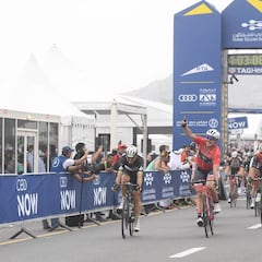 John Degenkolb triunfa en la tormenta de arena de Dubai