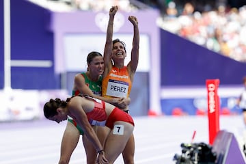 Remontada espectacular de Marta Pérez. Ha terminado muy bien y ha terminado adelantando hasta la sexta posición. Remontada increíble que le sirve para meterse en semifinales. 