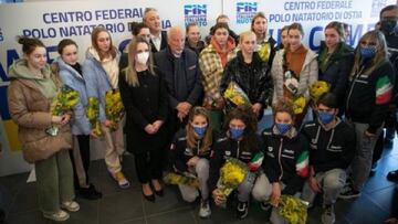 "No soportamos el silencio de los deportistas rusos"