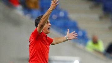 El entrenador del Eibar José Luis Mendilíbar en partido de la sexta jornada de liga que se disputa en el RCDE Stadium.