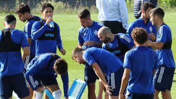 Sesion de entrenamiento de la SD Ponferradina en el campo anexo de El Toralin en Ponferrada foto Luis de la Mata