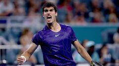 MIAMI GARDENS, FLORIDA - APRIL 01: Carlos Alcaraz of Spain celebrates against Hubert Hurkacz of Poland during the semifinals of the Miami Open at Hard Rock Stadium on April 1, 2022 in Miami Gardens, Florida.   Matthew Stockman/Getty Images/AFP
 == FOR NEWSPAPERS, INTERNET, TELCOS &amp; TELEVISION USE ONLY ==