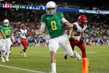 Marcus Mariota es el otro quarterback de élite de este draft, junto al presumible número 1 Jameis Winston. Ambos miden lo mismo (1,94) y han sido muy galardonados durante su etapa universitaria, aunque todos los expertos coinciden en señalar que el segundo está más preparado para asumir desde ya las riendas de un equipo NFL.