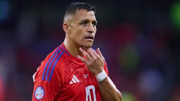 Futbol, Chile vs Canada.
Fase de grupos, Copa America 2024.
El jugador de Chile Alexis Sanchez es fotografiado contra Canada durante al partido de Copa America por el grupo A disputado en el estadio Exploria  en Orlando, Estados Unidos.
29/06/2024
Jose Miguel Melgarejo/Mexsport/Photosport

Football, Chile vs Canada.
Group stage, Copa America 2024.
Chile's player Alexis Sanchez is pictured against Canada during the Copa America match for the group A at the Exploria stadium in Orlando, United States.
29/06/2024
Jose Miguel Melgarejo/Mexsport/Photosport