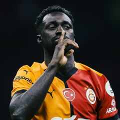 Cesc no para: ahora Davinson Sánchez en la mira del Como